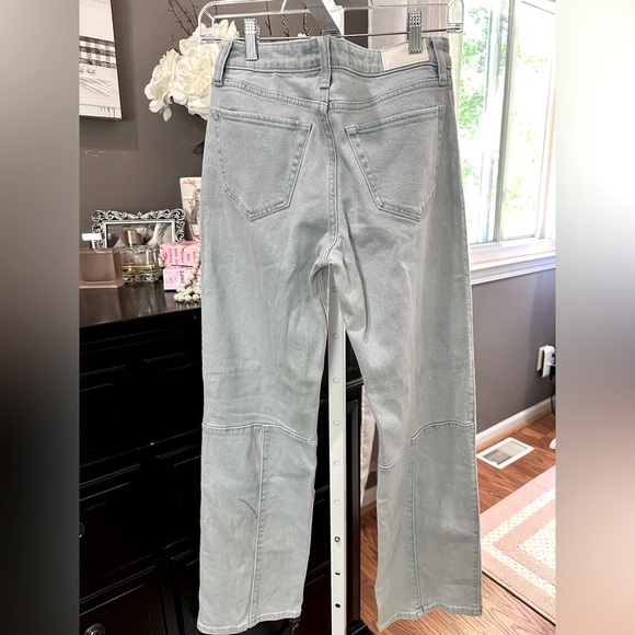 Hollister Low-Rise Dad Jeans – Size 0R (W24 L31) | Light Wash Panel Denim - Picture 13 of 16